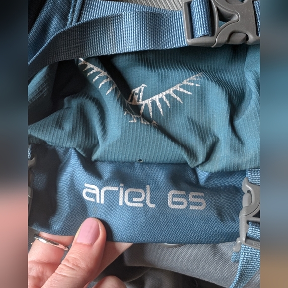 Osprey Women's Ariel 65L Backpack Deep Blue Grey Hiking Backpacking - Picture 4 of 16